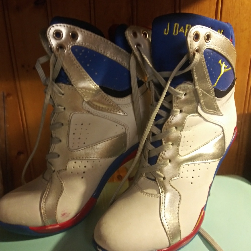 Jordan air 23 red and blue size 5.5